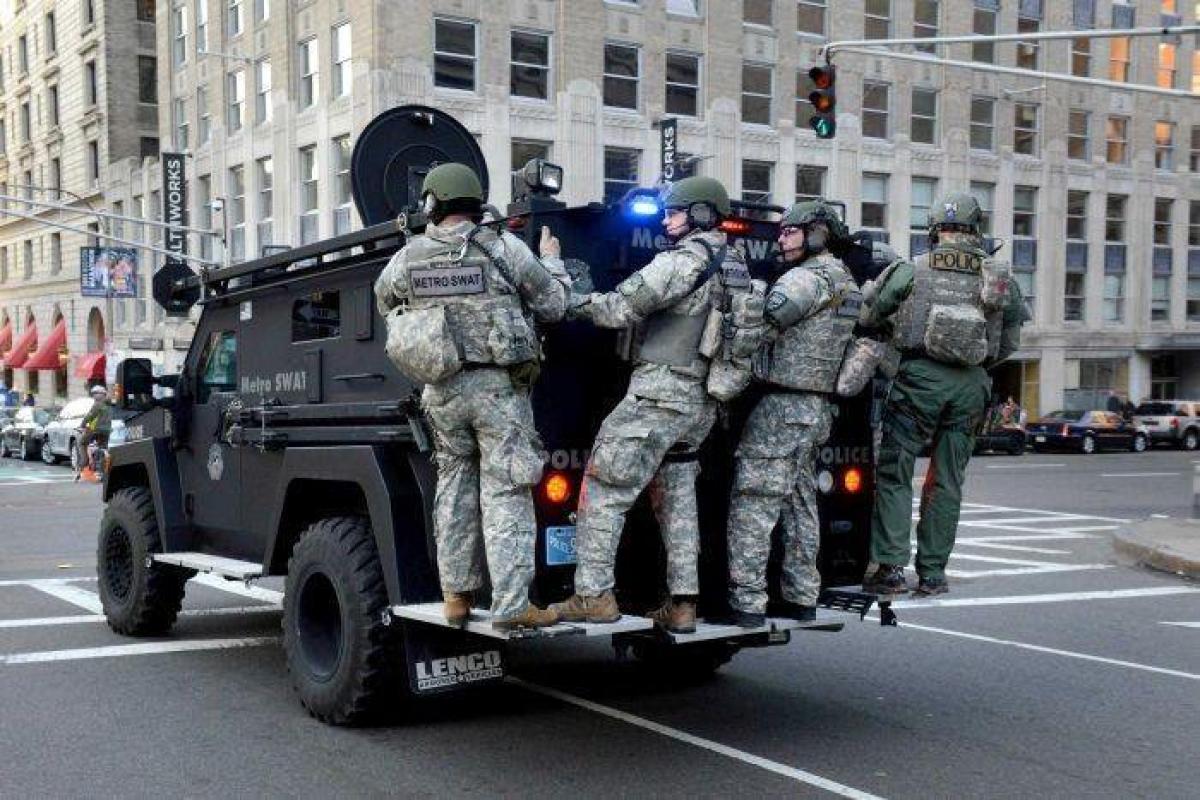 MetroLEC SWAT responding in Boston
